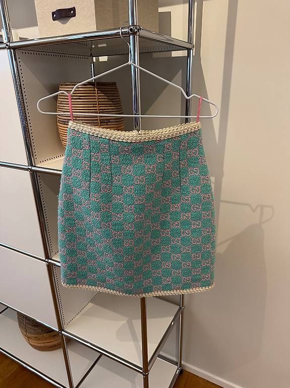 Gucci Gonne: GUCCI MINIROCK LOGO – Nuovo (secondo la descrizione) da Schwyz venduto da bofb 2