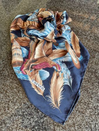 Foulard Carven 107cm x 107cm environ