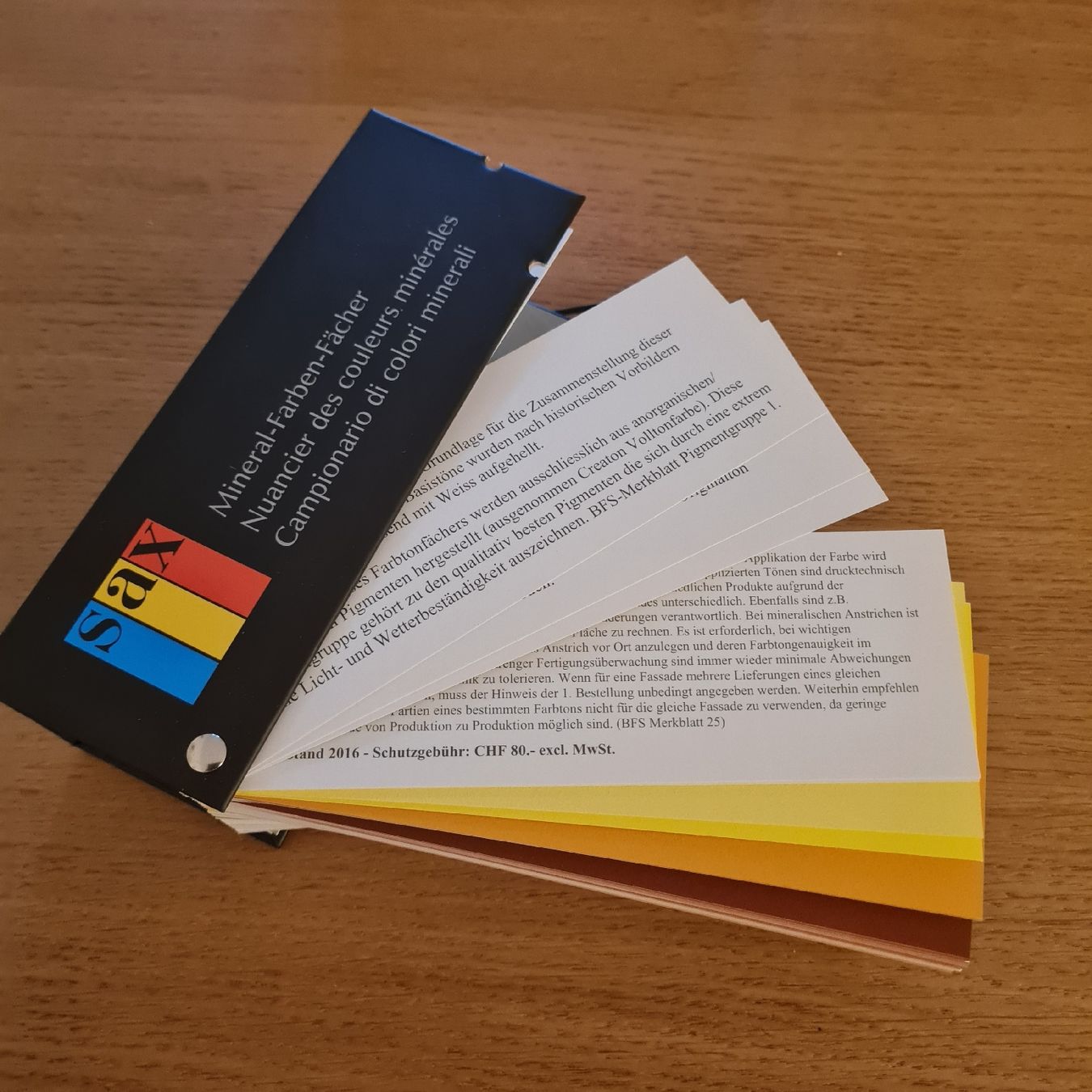 Farben: Farbfächer Sax Farben – Gebraucht aus Basel von Piscosour01 1