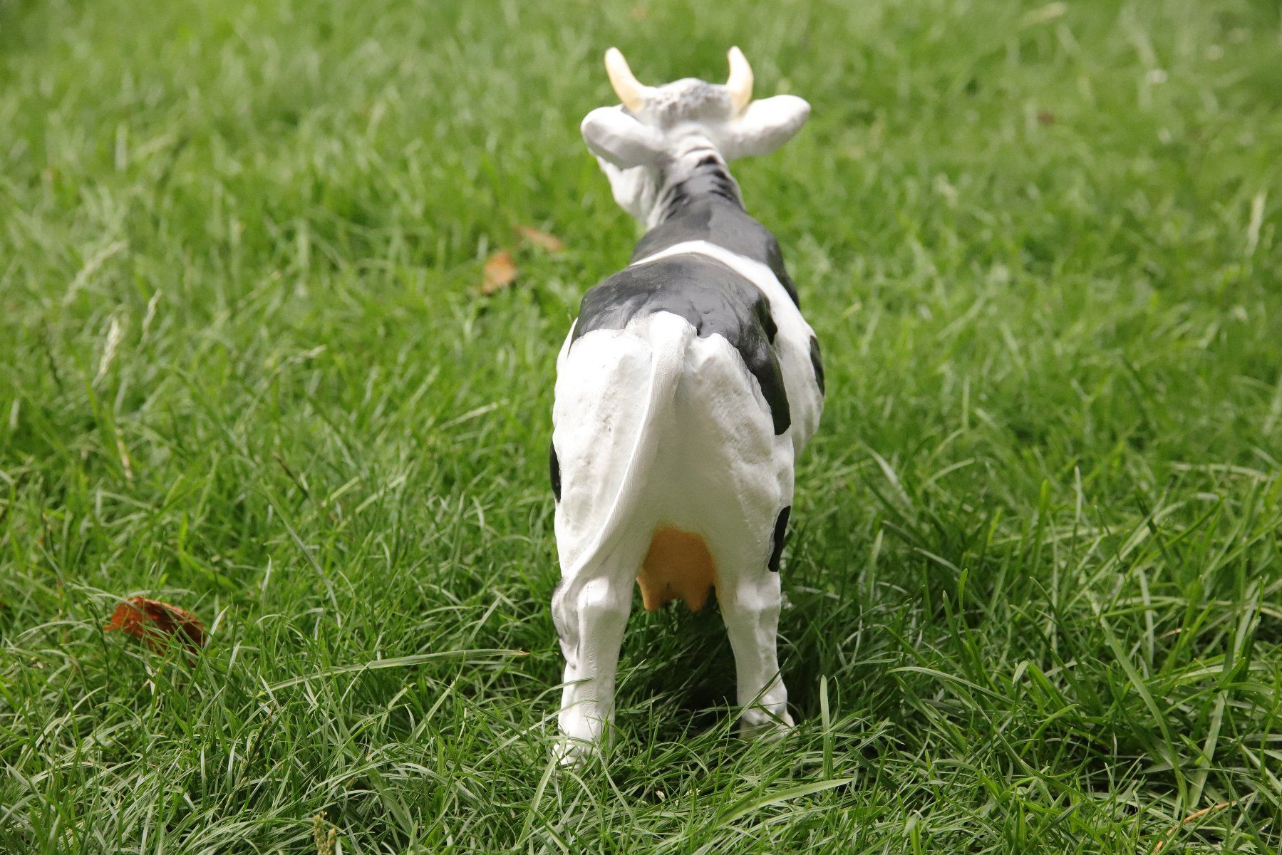 Statuette: (COPIE) Petite vache en résine – Nuovo e nell'imballaggio originale da courtételle venduto da capsule05 2
