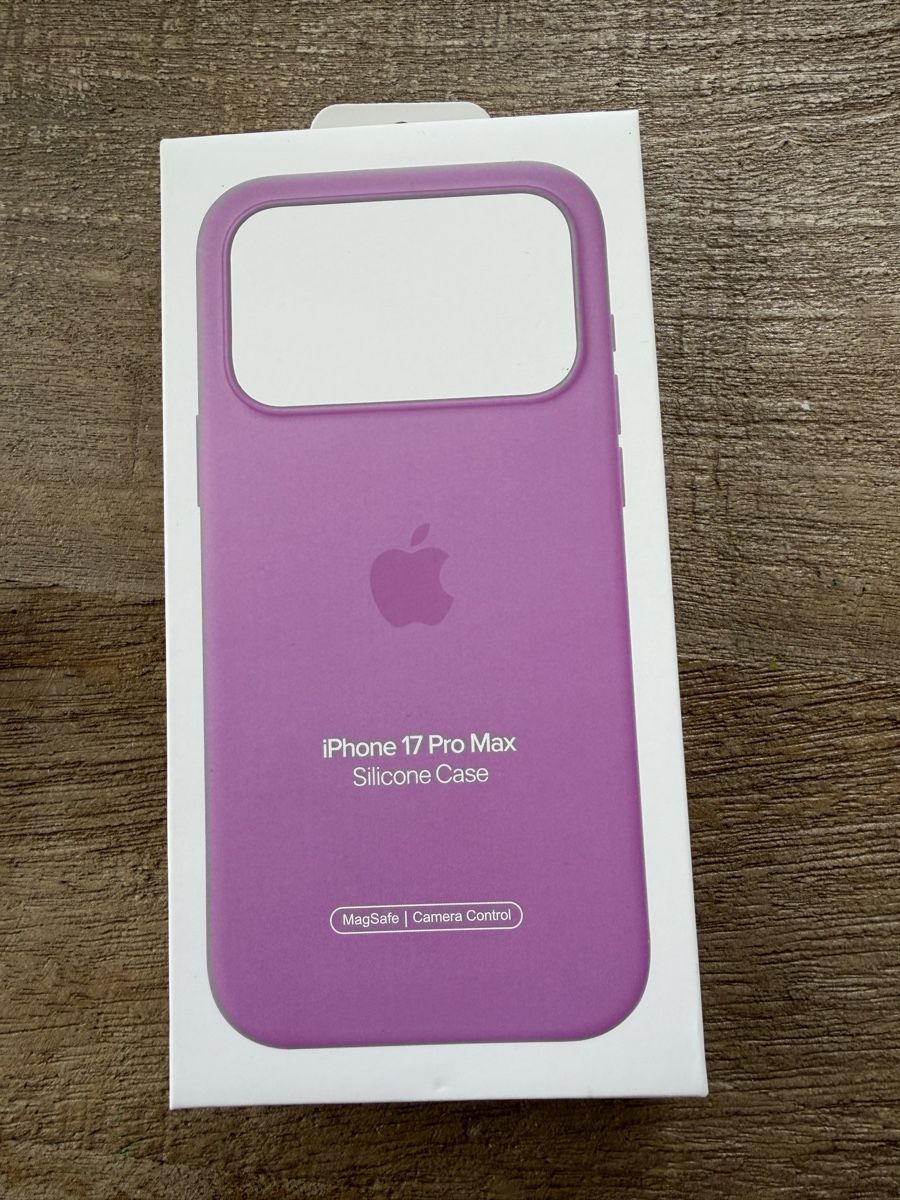 Apple Coques & Protection écran: Original Apple iPhone 17 Pro Max Silicone Case MagSafe – Neuf avec emballage d'origine à Zürich par FAM44