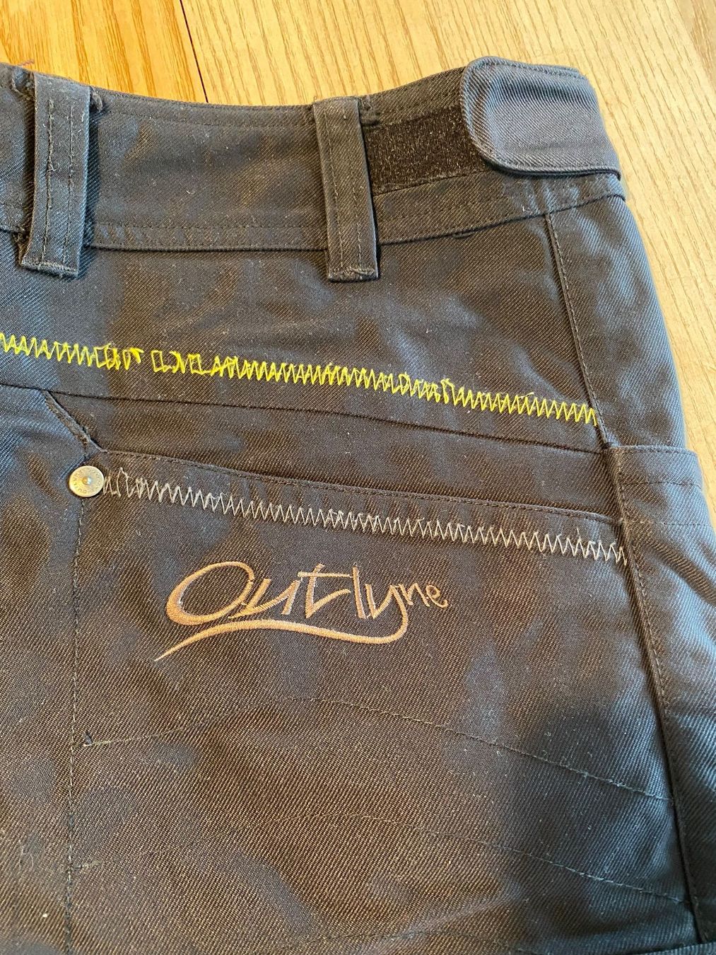 Pantaloni: Herren Cargo Shorts, Grösse 48, Outlyne – Usato da Rüschlikon venduto da Emma01 3