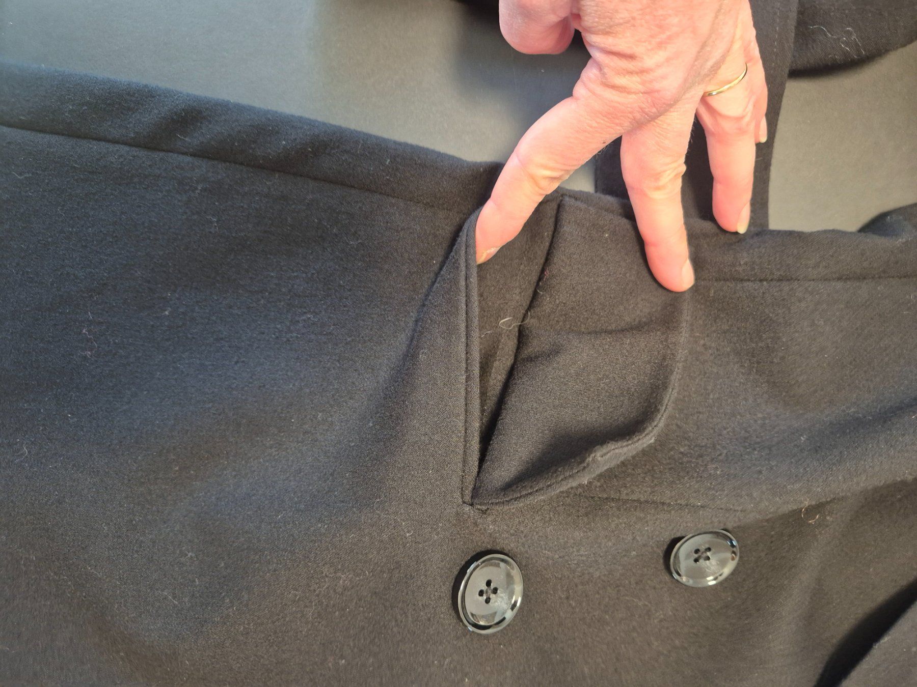 Sisley Giacche: Sisley Blazer mit Gürtel, Grösse 34, schwarz – Usato da Oberrohrdorf venduto da ma-vie 5