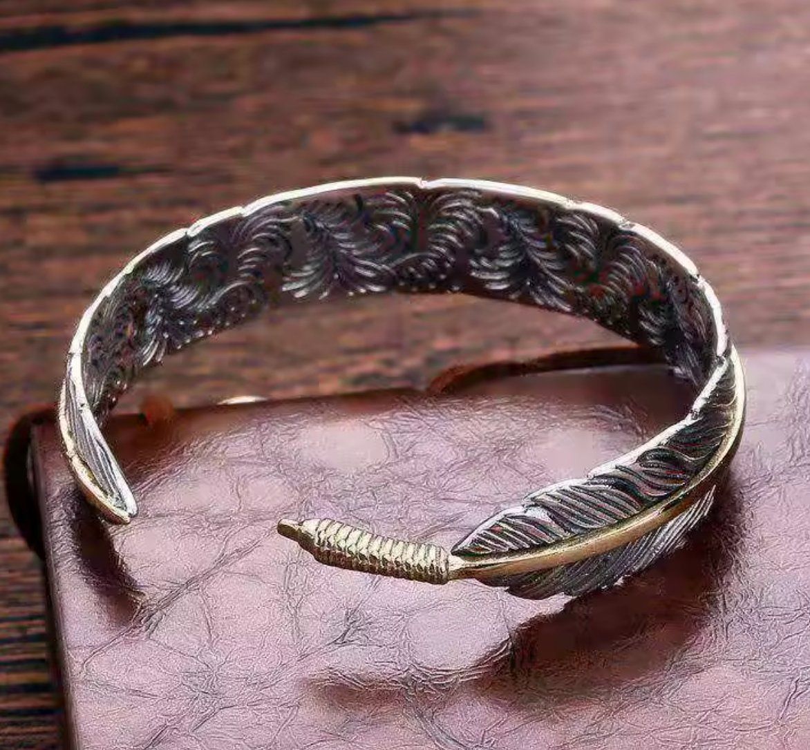 Bracciali & Braccialetti: Armreif Feder Verstellbar – Nuovo e nell'imballaggio originale da Eschenbach SG venduto da ...- 1