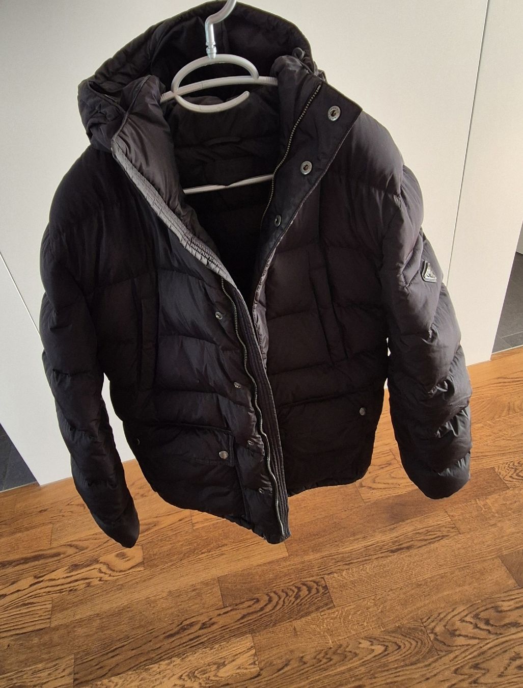 Prada Giacche: Prada Daunenjacke Winterjacke Grösse 48 – Usato da Worb venduto da WatchesAndVinyl 1