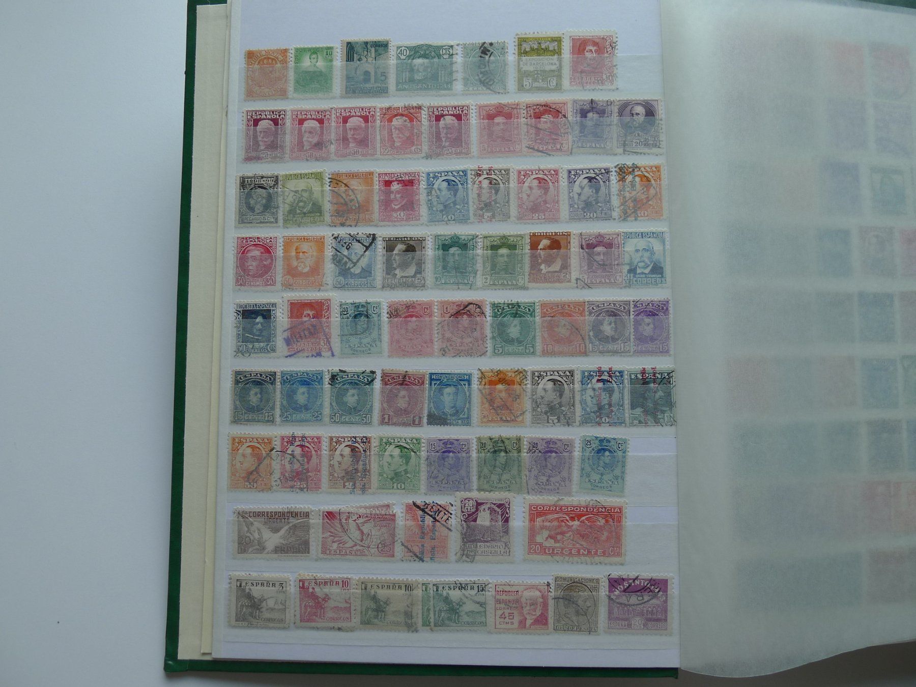 Tutti i francobolli: 2 Alben mit Briefmarken von Spanien 95 Bilder – Usato da Dagmersellen venduto da q1w2e3r4 2