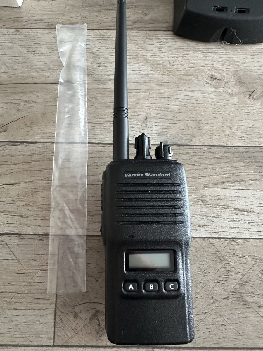 Radiocomunicazione: Funkgerät Vartex Standard – Usato da Emmenbrücke venduto da Marktonline 1