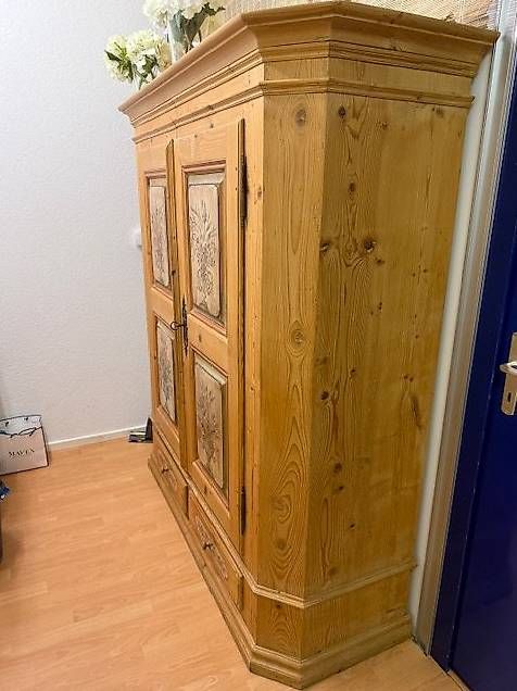Armadi: Schrank aus altem Holz – Usato da Steinhausen venduto da PeCa02 1