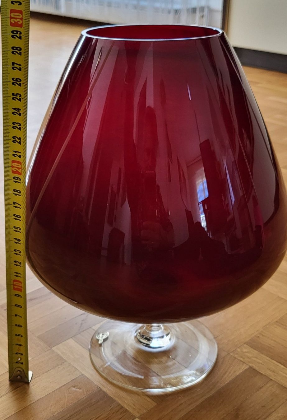 Bicchieri: Riesiger roter Glas-Cognacschwenker – Usato da Adlikon b.Regensdf venduto da YvZi 1