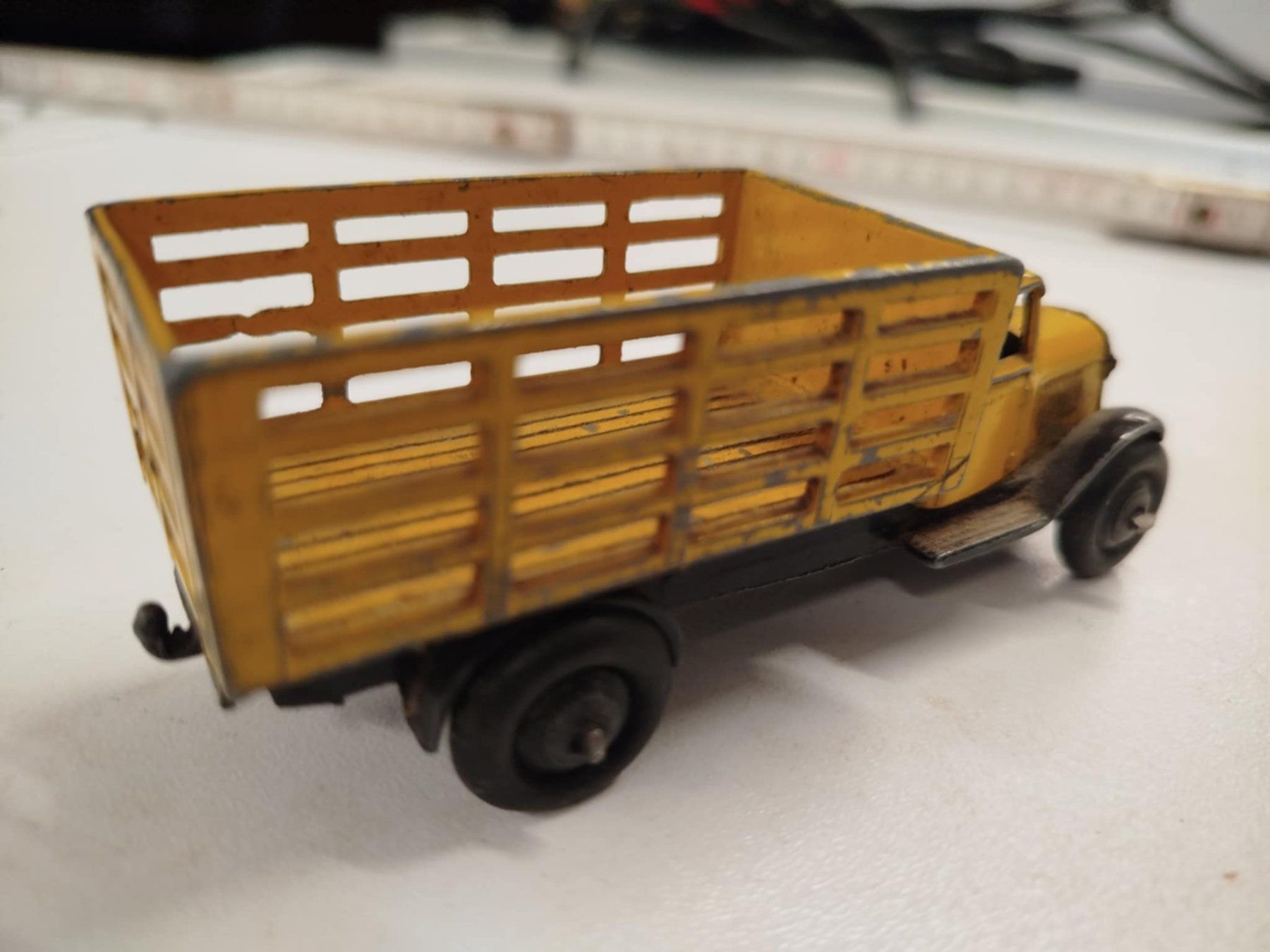 Dinky Toys Modellini d'auto: Dinky Toys (nr 11) – Usato da La Chaux-de-Fonds venduto da Emmaus2300CDF 2