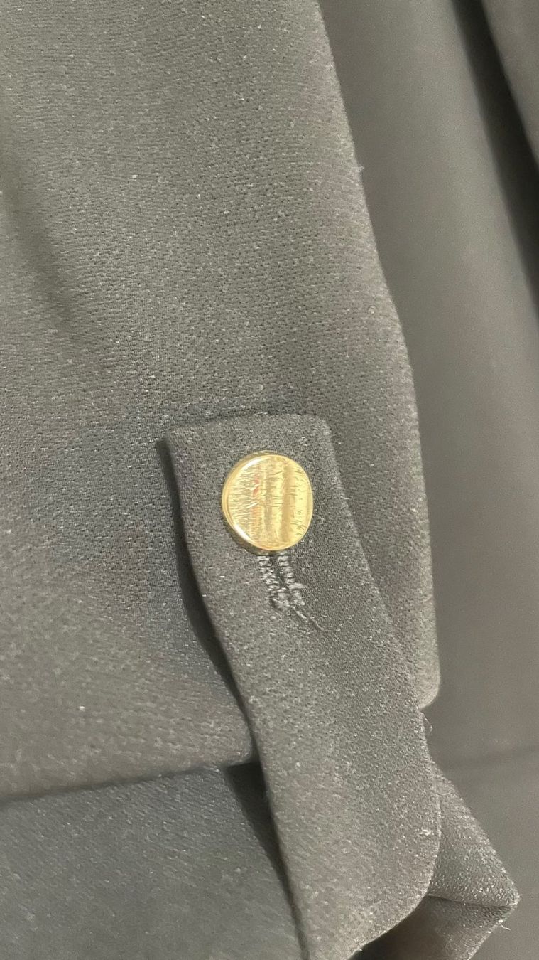 Zara Vestes: Zara Blazer schwarz Grösse M – D'occasion à Zufikon par sil_7nt7 7