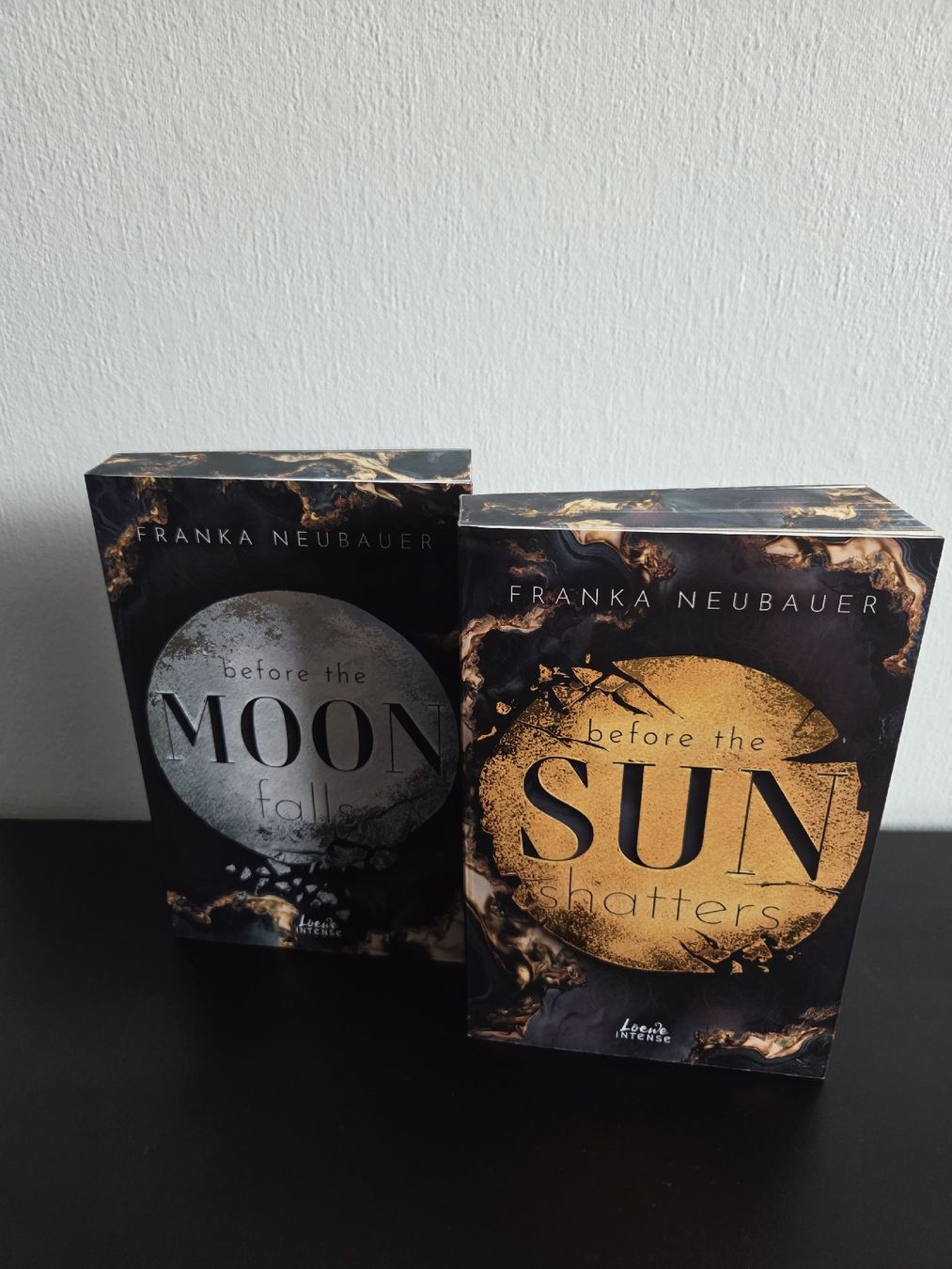 Libri: Franka Neubauer: Before the Sun + Moon, 2 Bücher Set – Usato da Goldau venduto da eli_cg8t