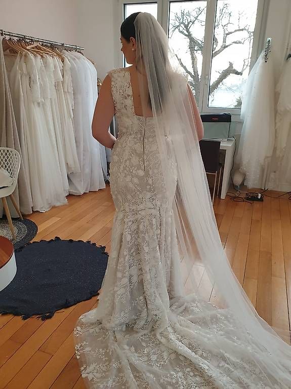 Kleider: Robe de mariée avec voile  – Gebraucht aus Eclépens von nbu_vhx9 2