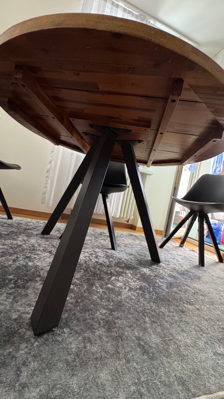 Tavoli: Esstisch rund aus Holz – Usato da Zürich venduto da halili 2