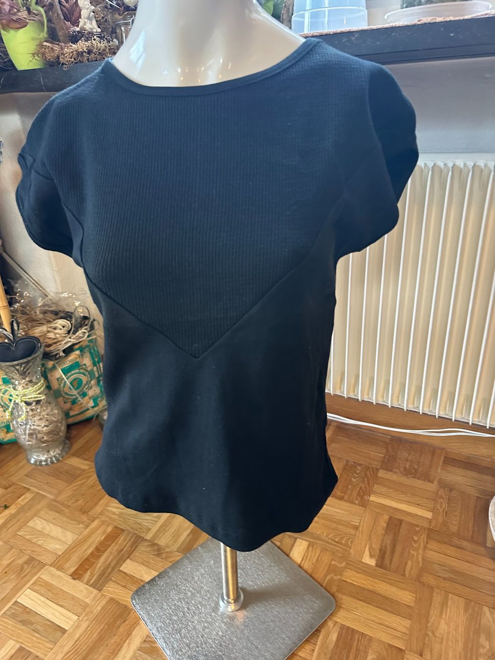 T-shirts: T`shirt – Neuf (Voir description) à Balsthal par dasesaro