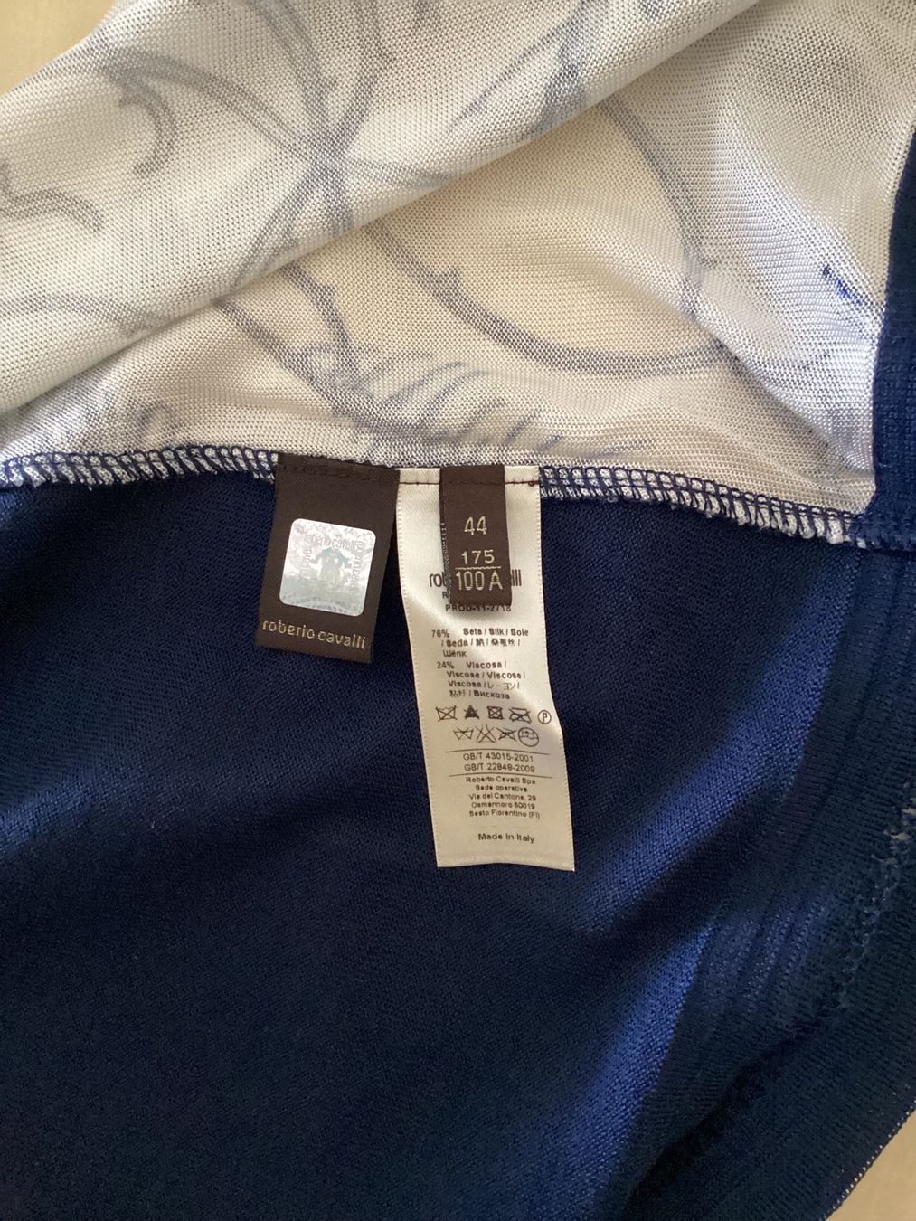 Roberto Cavalli Top: Roberto Cavalli Cardigan und Top Seide – Nuovo (secondo la descrizione) da Magadino venduto da sylvierosa 8
