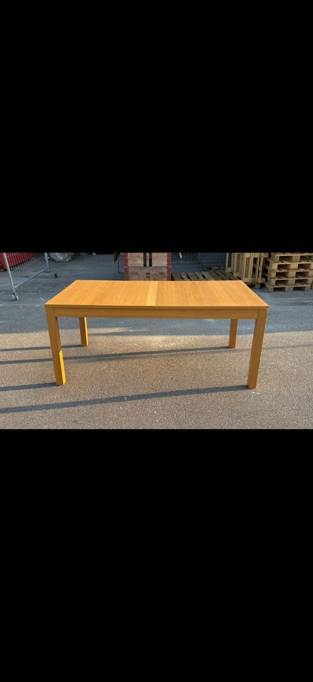 Tavoli: Dining Table Wooden Extendable Good Condition – Usato da Winterthur venduto da Yamat0Damash1 2
