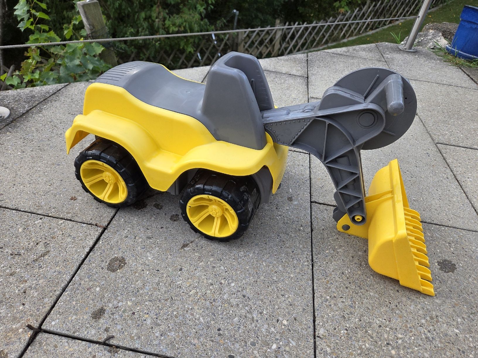 Véhicules pour enfants: Bagger für Kleinkinder – D'occasion à Tecknau par luk_j77s 1