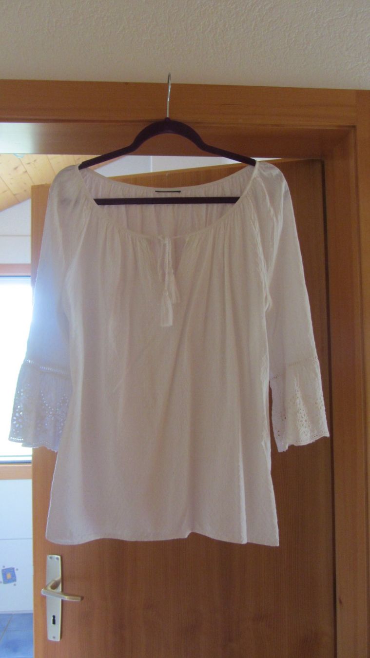 C&A Tuniques: Blouse blanche originale 42-44 – D'occasion à Oberried FR par berg04 1