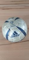 Adidas Euro 2004 Mini-Fussball, Roteiro mit Unterschriften