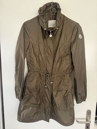 Orig. Moncler Mantel oliv Gr.M 