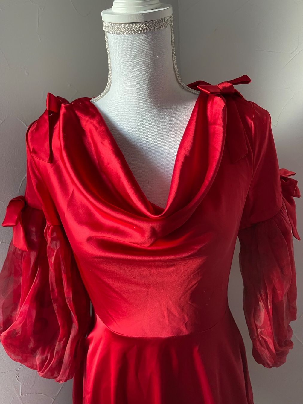 Shein Kleider: Schönes rotes Satin-Kleid S – Neu und originalverpackt aus Dietikon von Nieselchen 1