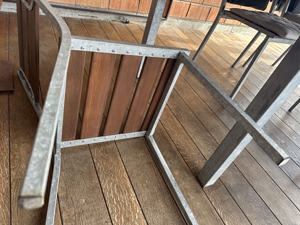 Set di tavolo e panche: Gartentisch Metall Holz mit 6 Stühlen Gebraucht – Usato da Hirzel venduto da Boerge 3