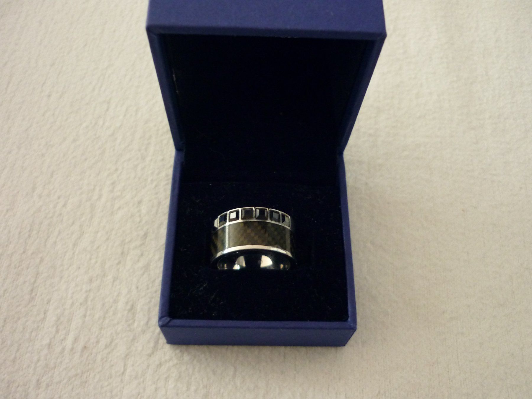 Swarovski Anelli: Swarovski Ring – Usato da Vaduz venduto da red94angel