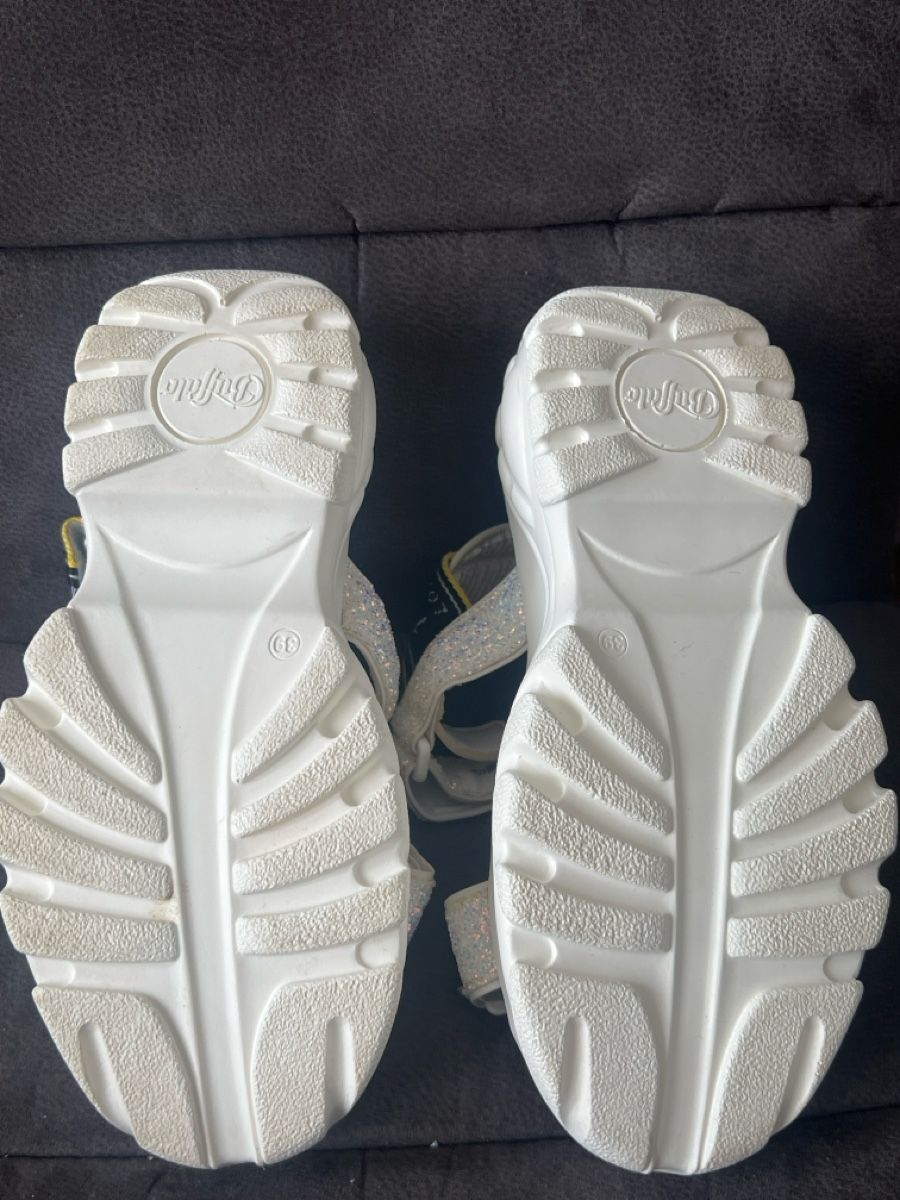 Buffalo Damenschuhe: Buffalo Sandalen weiss Grösse 39 – Gebraucht aus Geroldswil von leo_x9p8 4