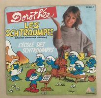 DOROTHÉE - LES SCHTROUMPFS