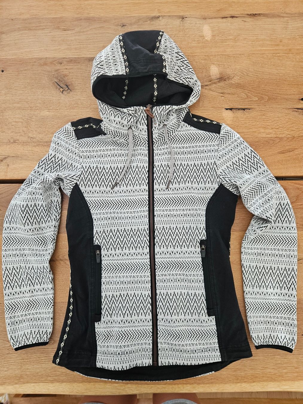 Vestes: Jacke Damen Grösse S – D'occasion à Liestal par corneb