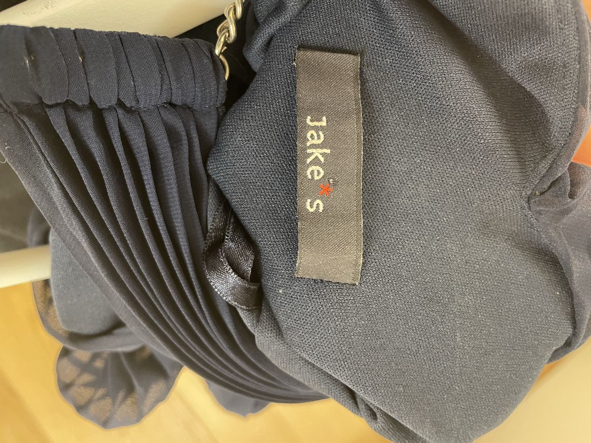 Vestiti: Dunkelblaues Abendkleid – Usato da Küssnacht am Rigi venduto da Ginger027 3