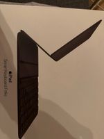 Apple iPad Smart Keyboard Folio, like new condition