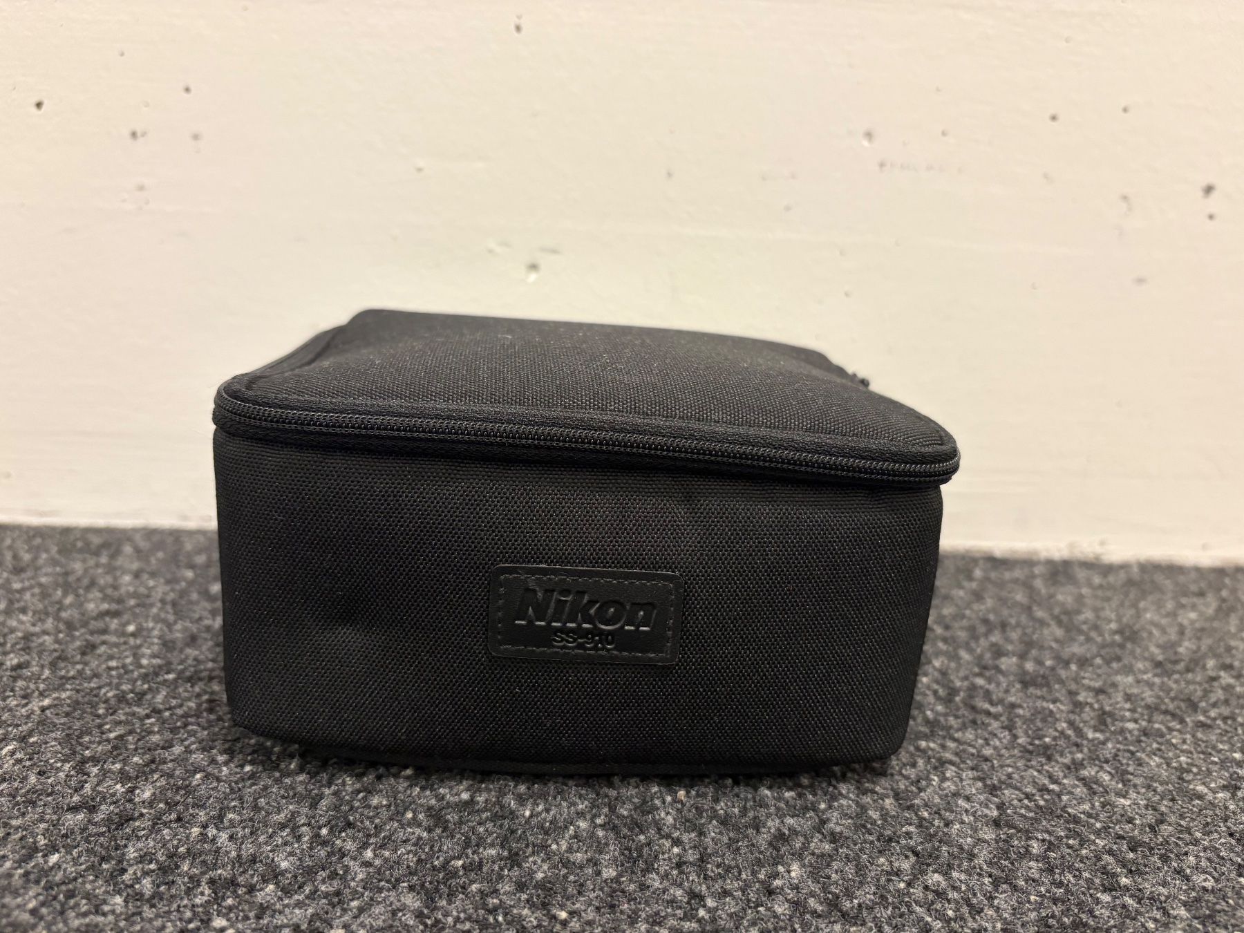 Manfrotto Altri Accessori: Manfrotto Stativ & Nikon Blitzgerät – Usato da Gipf-Oberfrick venduto da larsson_27 8