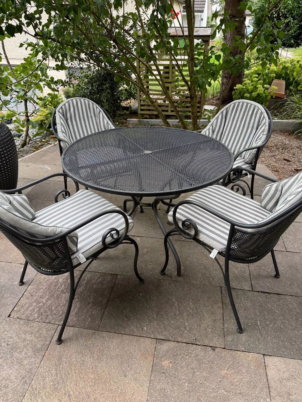 Set di tavolo e panche: Gartentisch & 4 Stühle – Usato da Winterberg ZH venduto da vonzi2