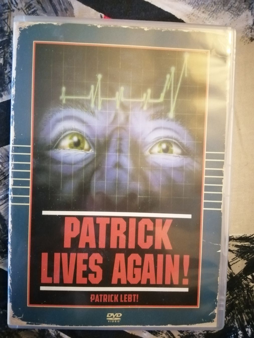 Tutti i DVDs: Patrick Lebt! / Patrick Lives!  - Uncut – Usato da Eschlikon TG venduto da Rare_Ware 2