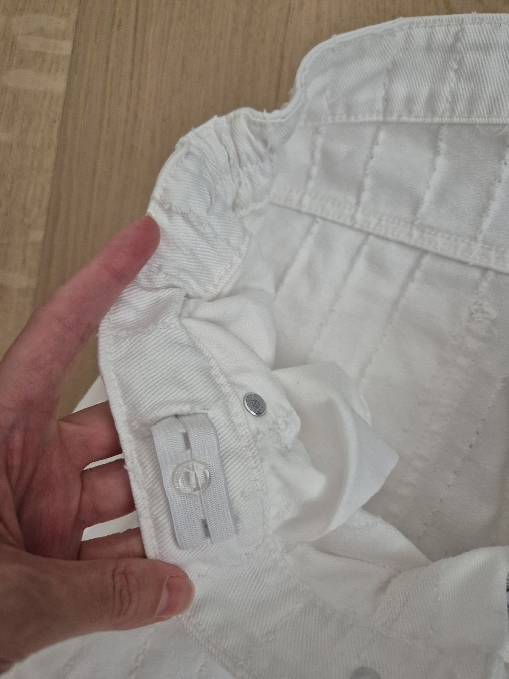 H&M Jeans: Pantalon blanc H&M mama -  M – Neu (gemäss Beschreibung) aus Zürich von lou_z6jt 3