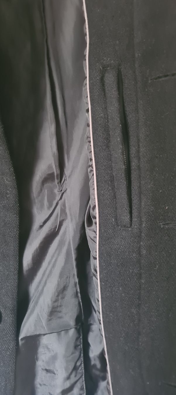H&M Mäntel: Schöner H&M Mantel Grösse 46 schwarz – Gebraucht aus Steffisburg von Black-Jack 4