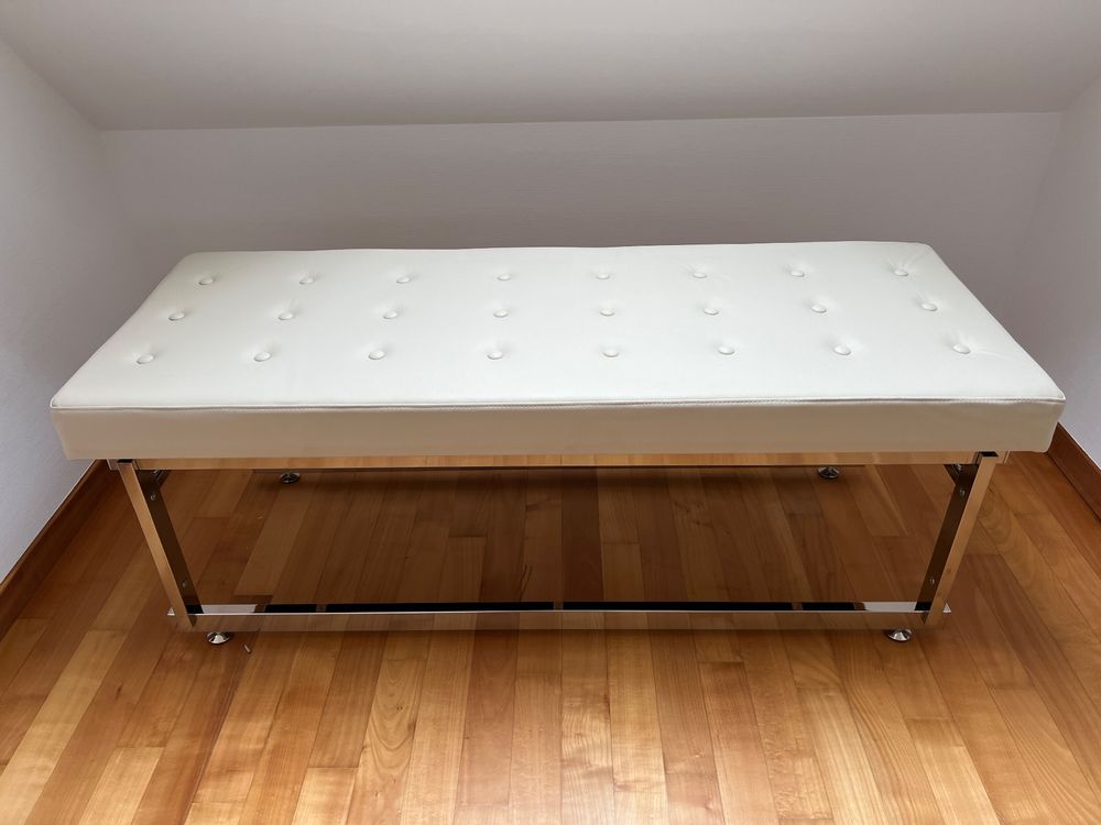 Gepolsterte Bank aus Leder für Ankleidezimmer etc. Kaufen auf Ricardo