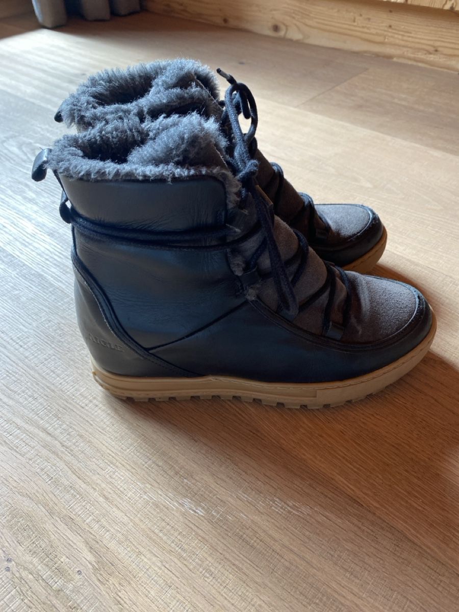 Sorel Scarpe da donna: Sorel Stiefel mit Keilabsatz Grösse 39 – Usato da Saanenmöser venduto da ballerinas