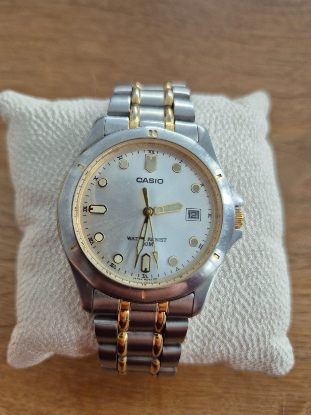 Casio Orologi: Casio Armbanduhr, silbern und gold – Usato da St. Erhard venduto da Saskia0