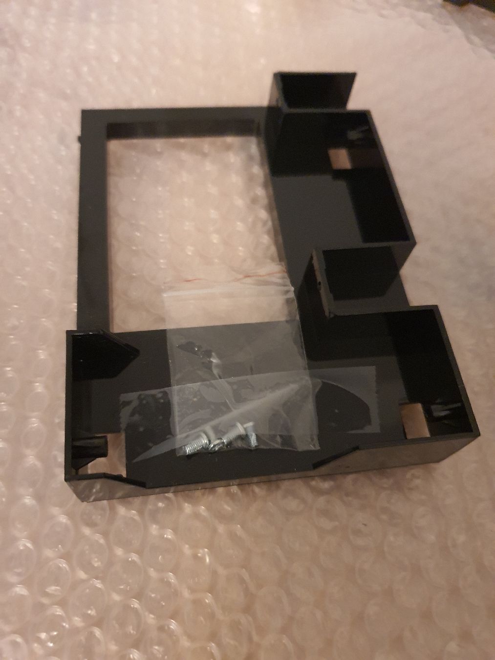 PCs: 2.5" ssd/hdd to 3.5" adapter – Gebraucht aus La Tour-de-Peilz von Gbes