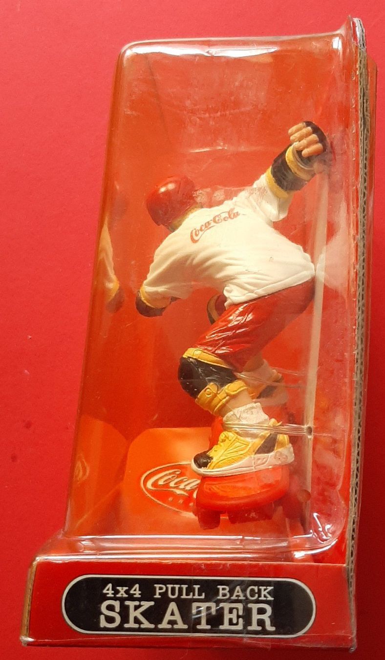 Statuette: Figurine Coca-Cola skater – Nuovo e nell'imballaggio originale da Montet (Glâne) venduto da Koada2 2
