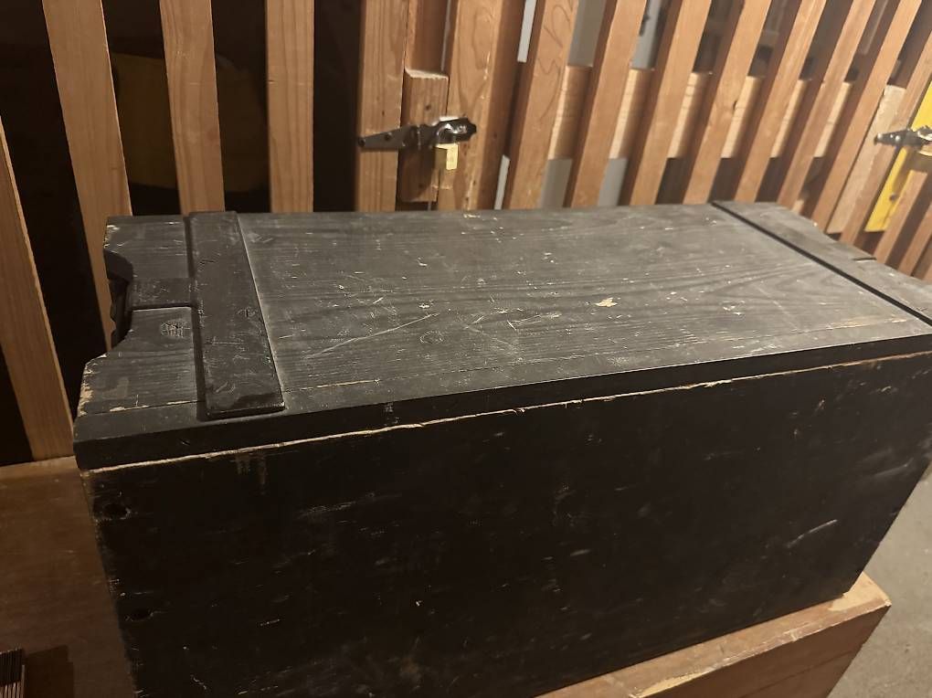 Casse di trasporto: Militär kiste  – Usato da Basel venduto da Geboten 1