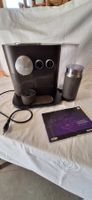 Defekte Nespresso Kaffeekapselmaschine mit Milchaufschäumer