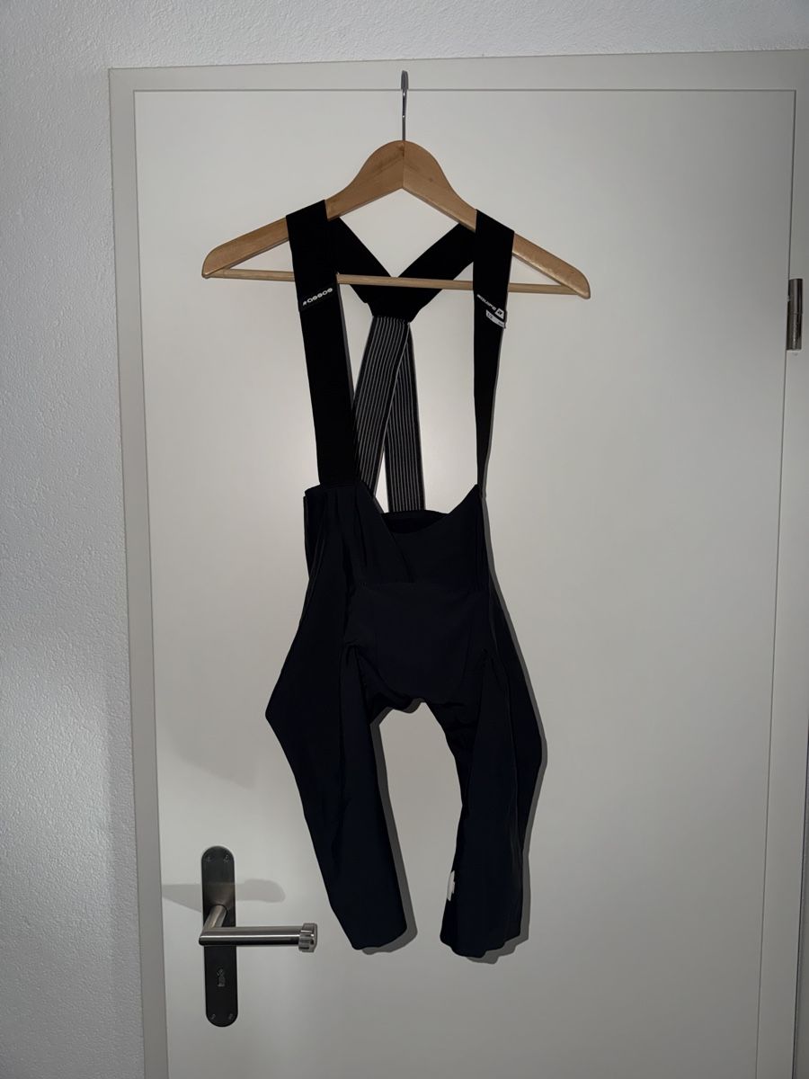Assos Pantaloni: ASSOS Equipe R S11 Bib Shorts M – Usato da Basel venduto da Sharki_