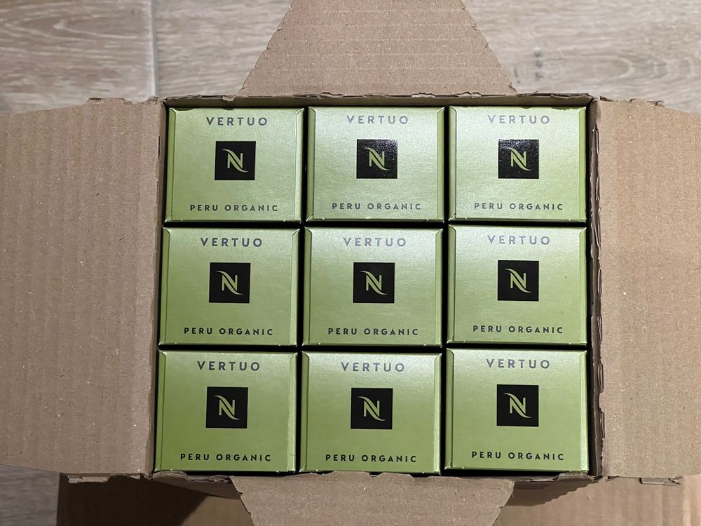 Lot De Capsules Nespresso Vertuo Neuves - 5 Boîtes, Noir Et Violet