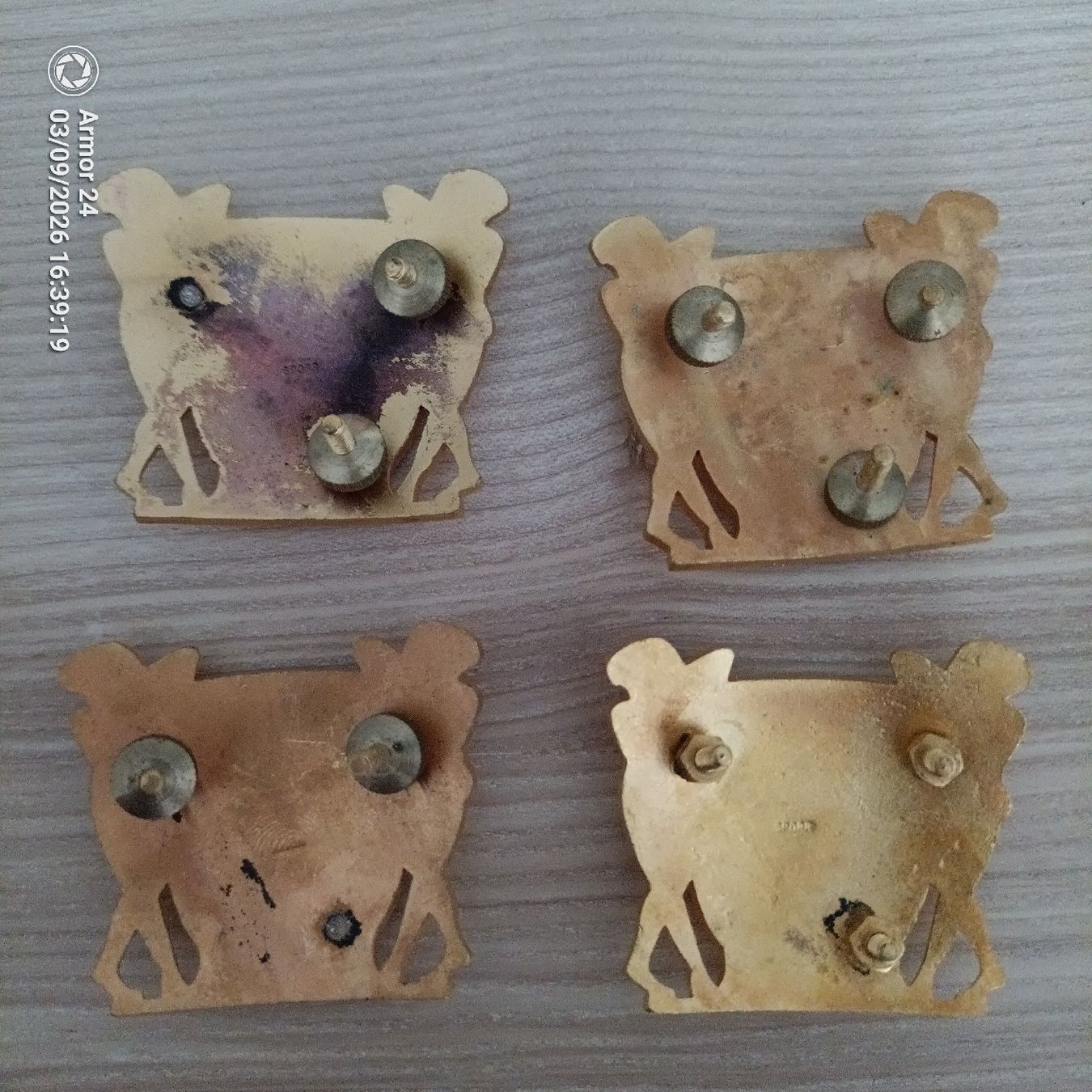 Placchette & Badge: Helmabzeichen Wappen Luzern 4 Stk. – Usato da Emmen venduto da Mocck 1