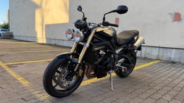 Triumph Street Triple 675 • 2'875km • Wie NEU • 25kW möglich