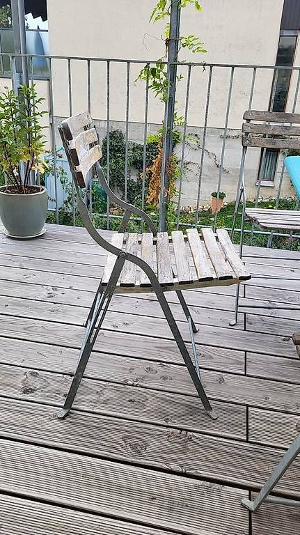 Chaises: Robuste Biergarten-Klappstühle Holz Stahl – D'occasion à Brügg BE par admawa 1